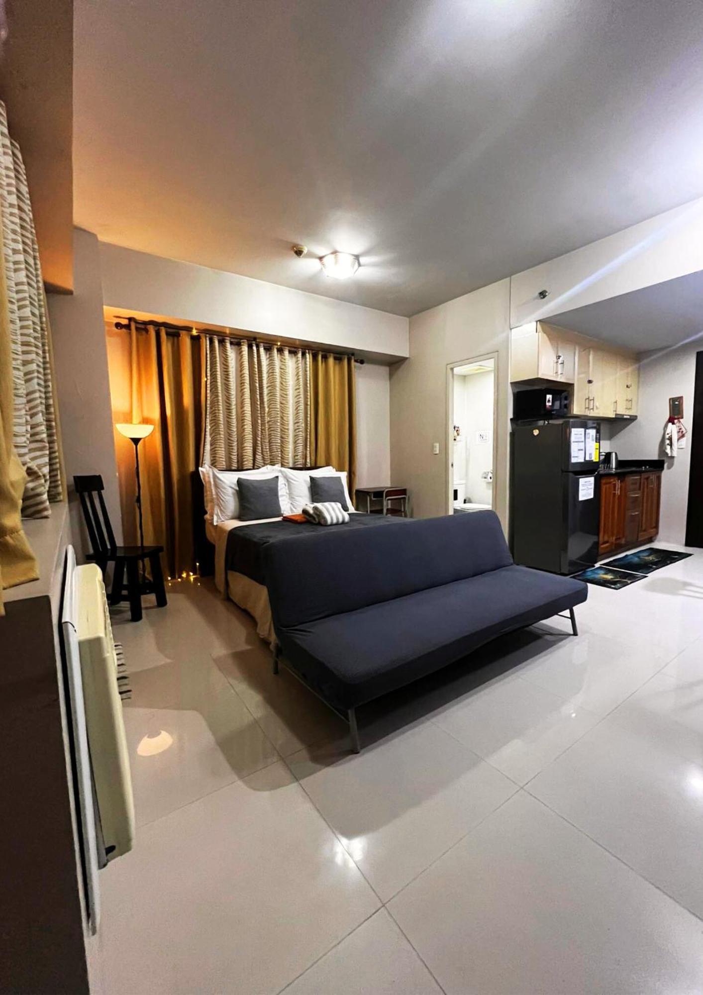 One Palm Tree Villas Condominium - Studio 7Th Fl With Balcony - Across Terminal 3 Airport Пасай Екстериор снимка