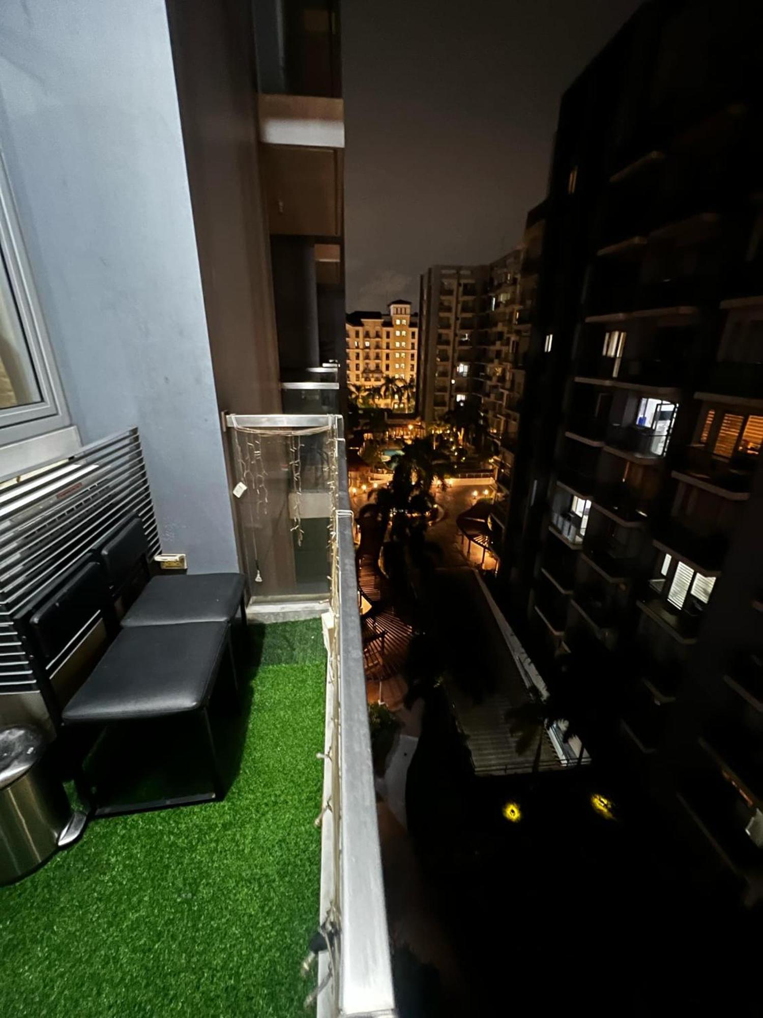 One Palm Tree Villas Condominium - Studio 7Th Fl With Balcony - Across Terminal 3 Airport Пасай Екстериор снимка
